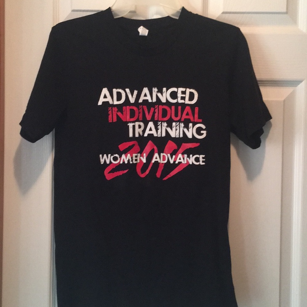 T-shirt / black